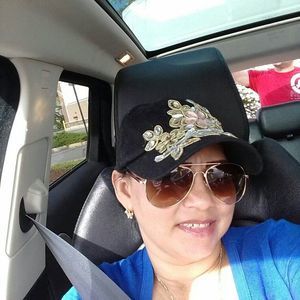 Meet your Posher, Morena